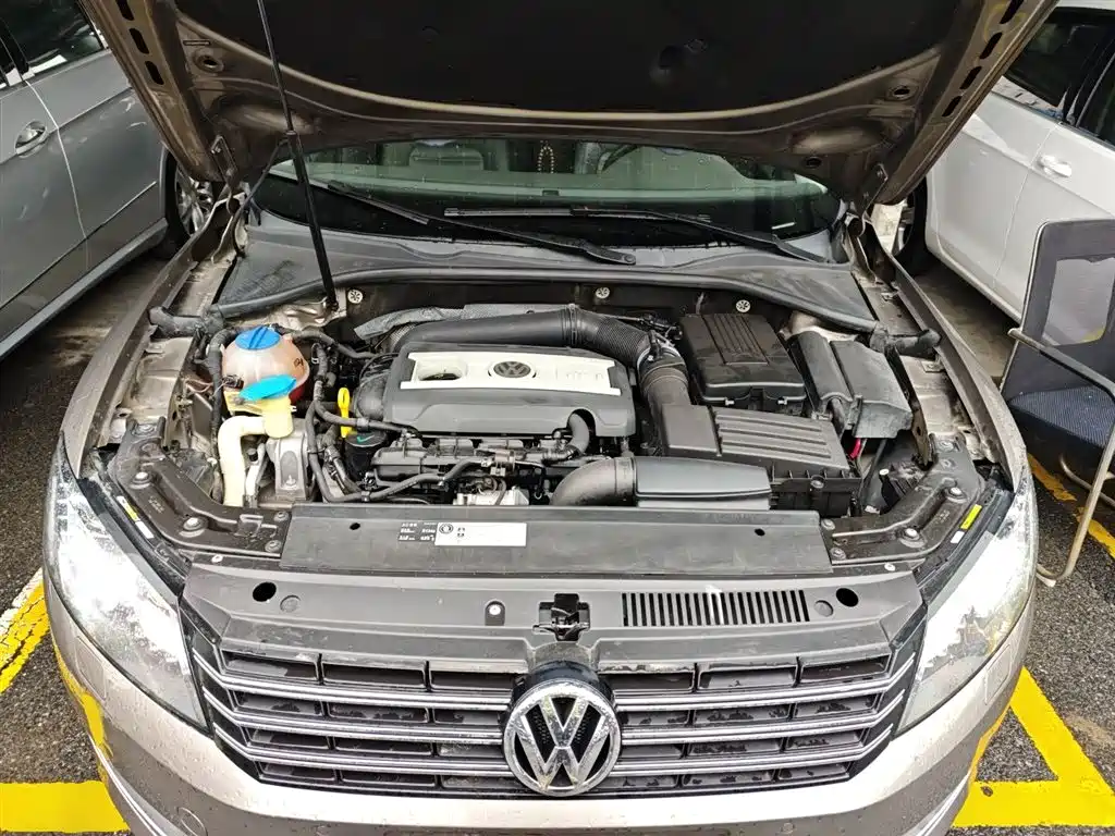 Volkswagen Passat 2015 1.8TSI DSG Prestige Edition фото 20