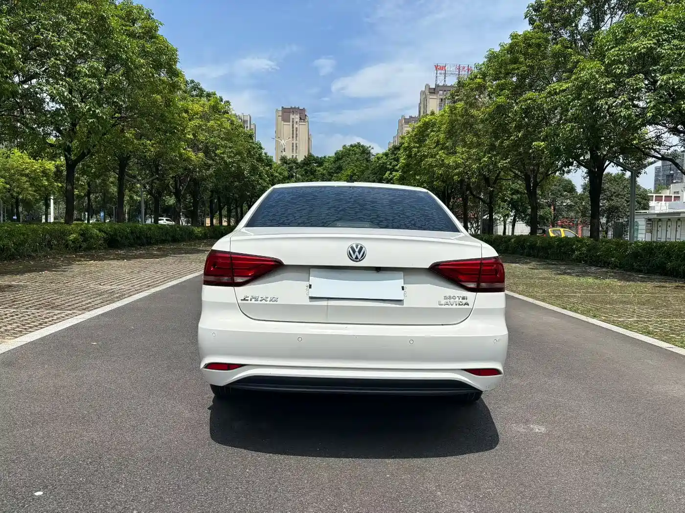 Volkswagen Lavida 2019 1.5L Automatic Comfort Edition China VI фото 8