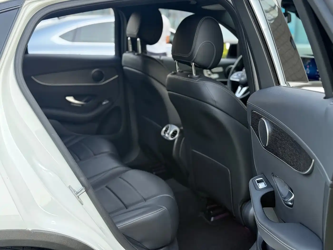 Mercedes-Benz GLC Coupe 2021 GLC 300 4MATIC Coupe SUV фото 16
