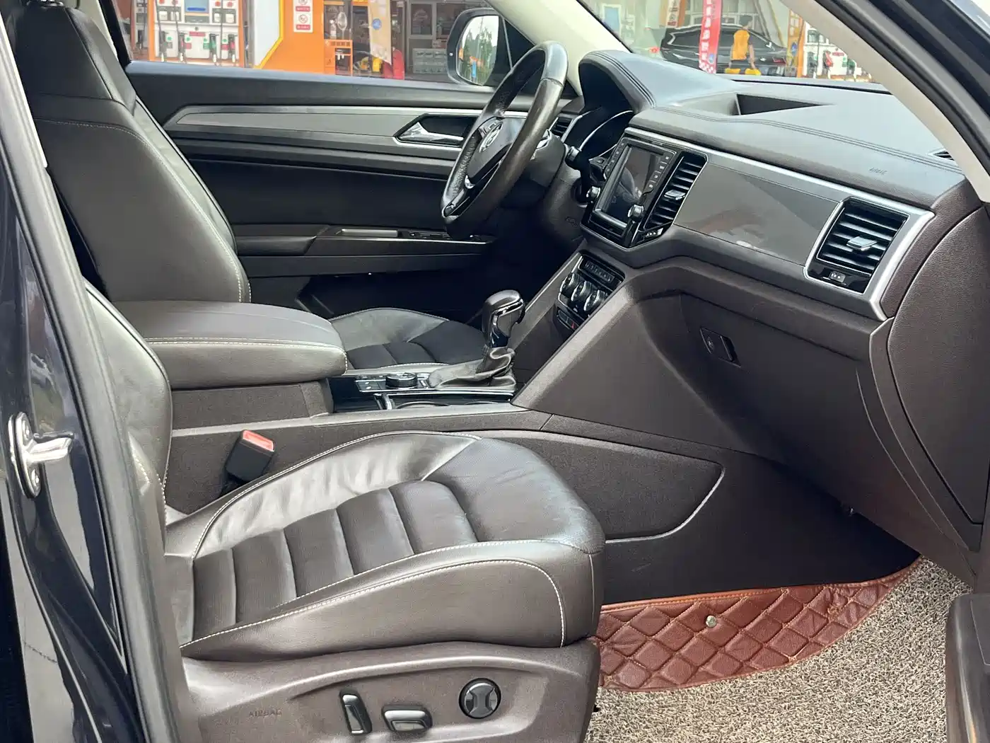 Volkswagen Teramont 2017 530 V6 4WD Luxury Edition фото 21