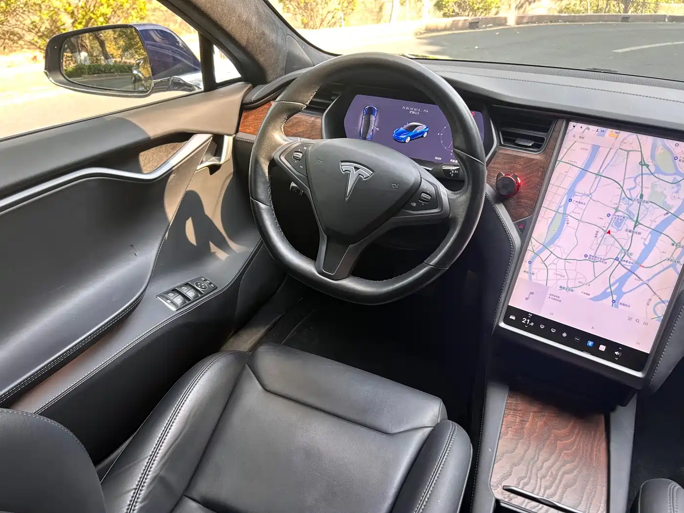 TESLA MODEL S