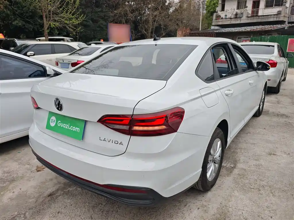 Volkswagen Lavida 2023 Facelift 1.5L Auto Comfort Edition фото 7