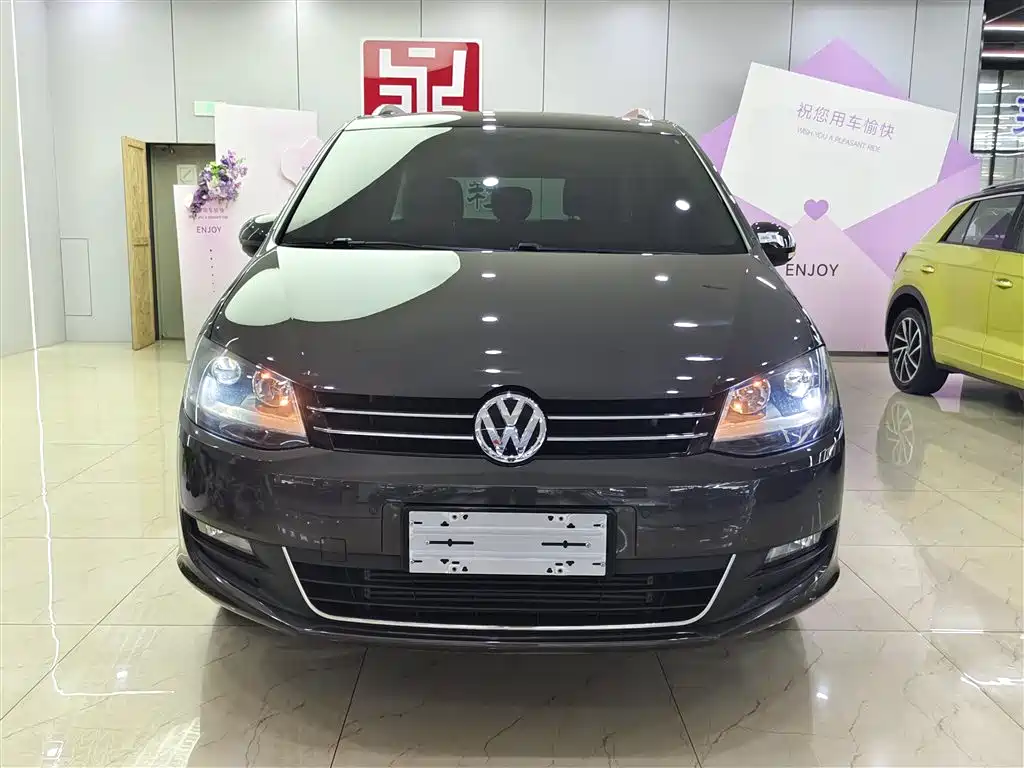 Volkswagen Sharan 2018 380TSI Premium 7-Seater фото 2
