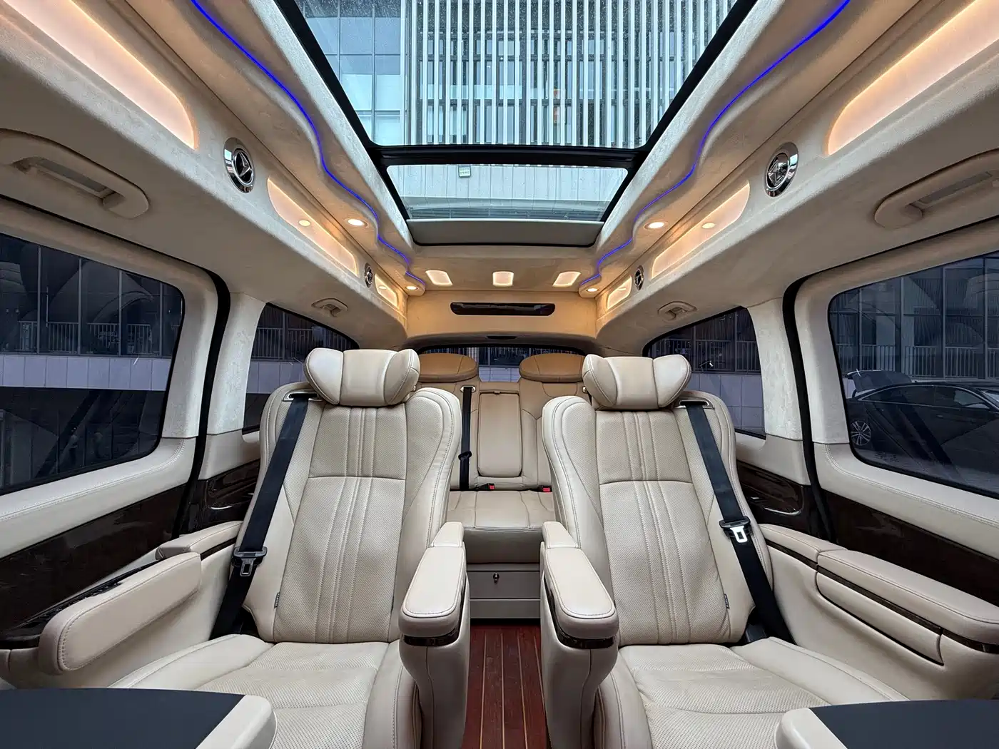 Mercedes-Benz V-Class 2018 V 260 L Premium Long Version China V фото 15
