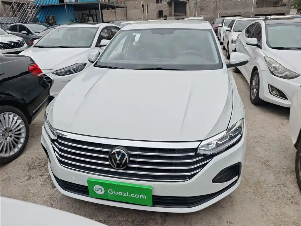 Volkswagen Lavida 2023 Facelift 1.5L Auto Comfort Edition фото 3
