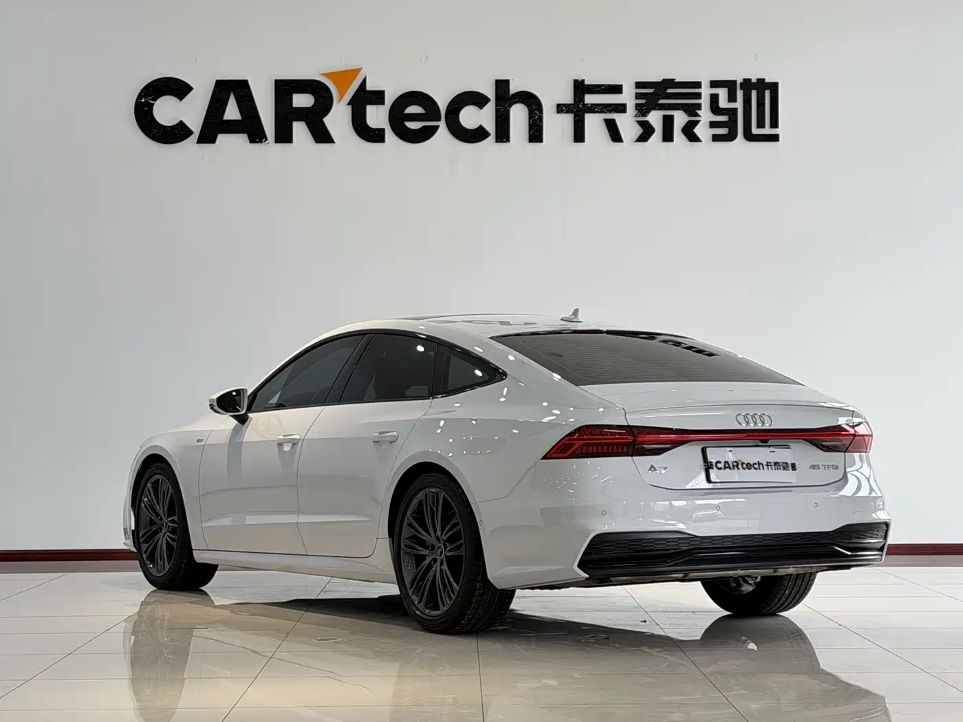 Audi A7 2023 Model 45 TFSI Premium Selection Edition фото 26