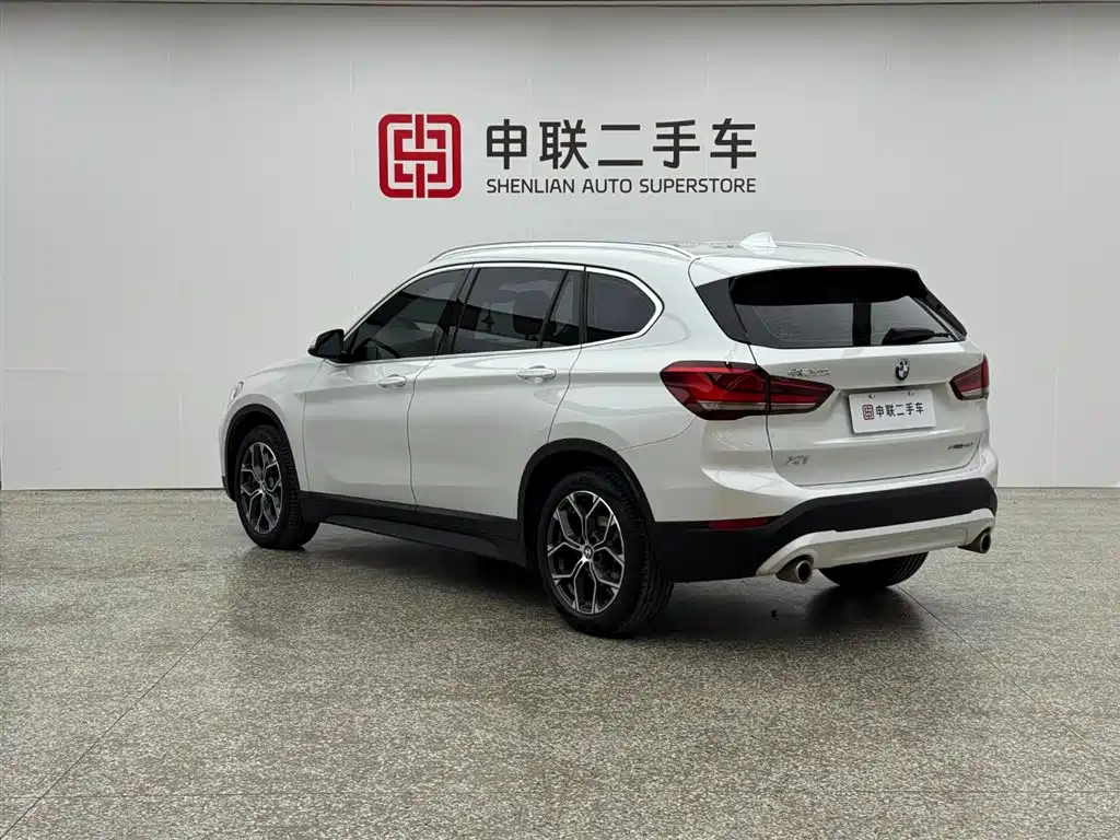 BMW X1 2022 sDrive25Li Leading фото 4