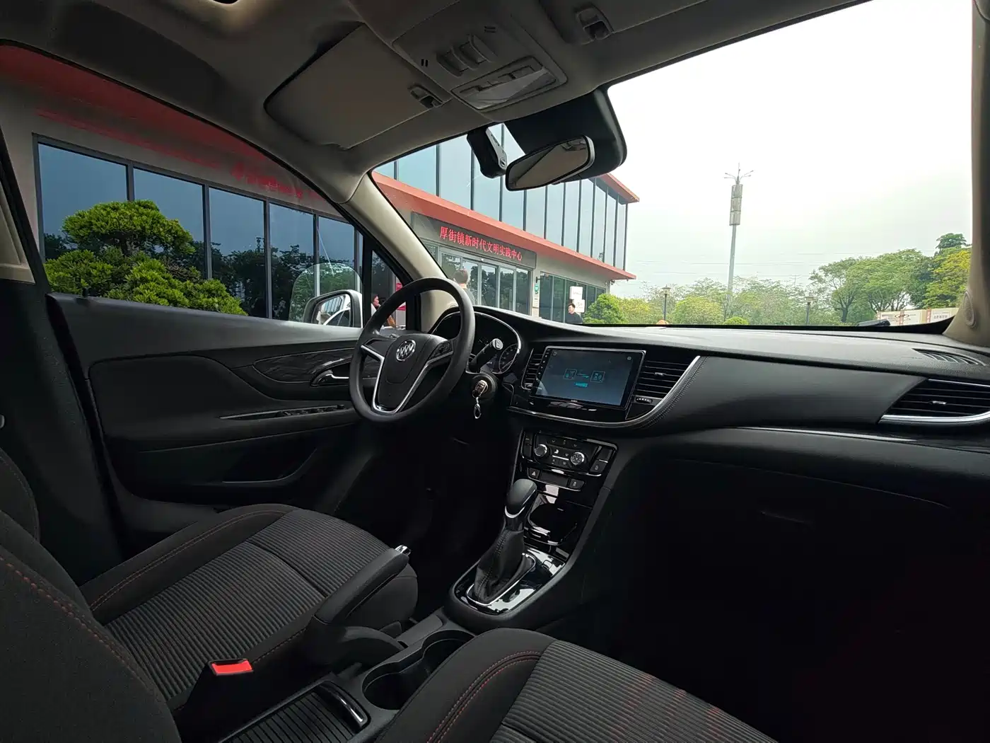 Buick Encore 2016 18T Automatic 2WD Urban Leading фото 14