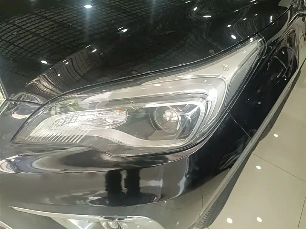 Buick Envision Plus 2017 20T FWD Premium фото 24