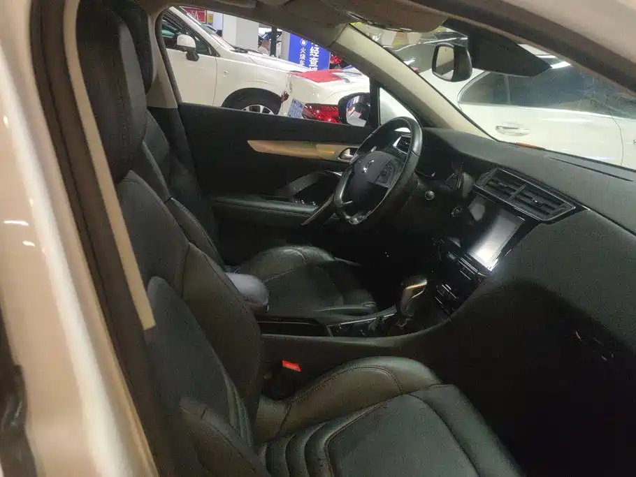 DS 4S 2018 2016 Model 1.6T Automatic Smart Enjoy Edition THP160