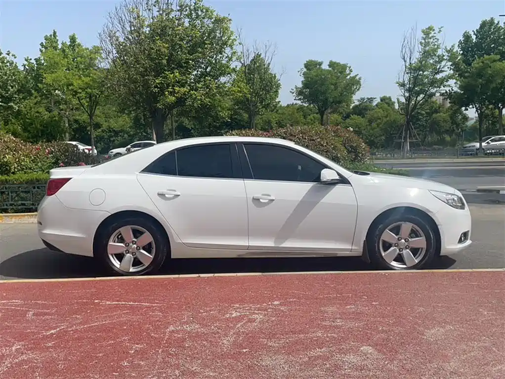 Chevrolet Malibu 2014 2.0L Automatic Comfort фото 6