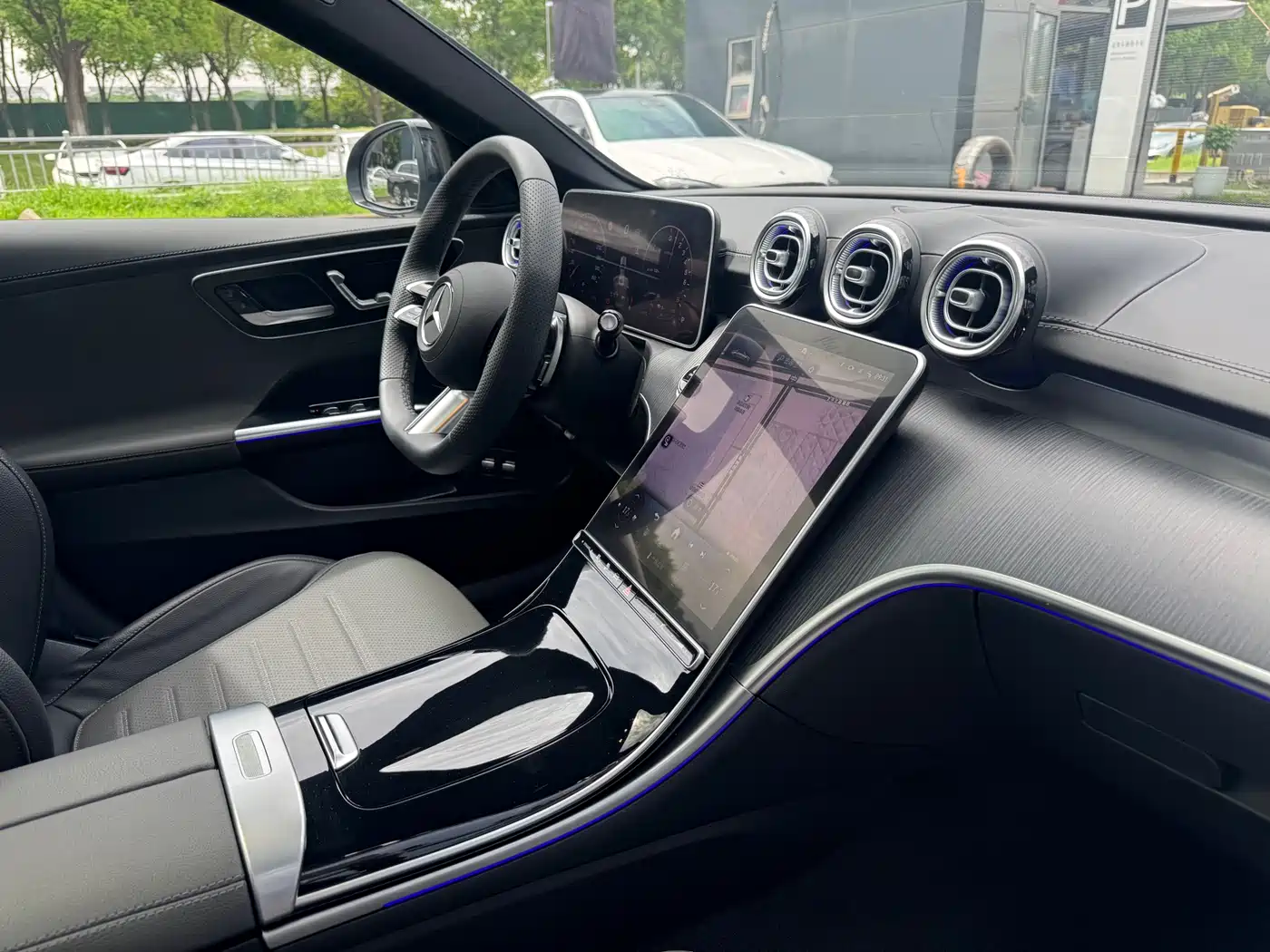 Mercedes-Benz C-Class New Energy 2024 C 350 eL фото 13