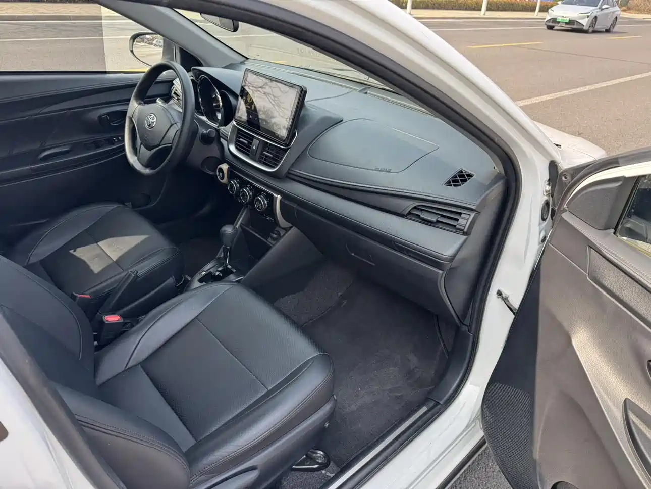 Toyota YARiS L Zhi Xuan 2021 1.5L CVT Leading Edition фото 9