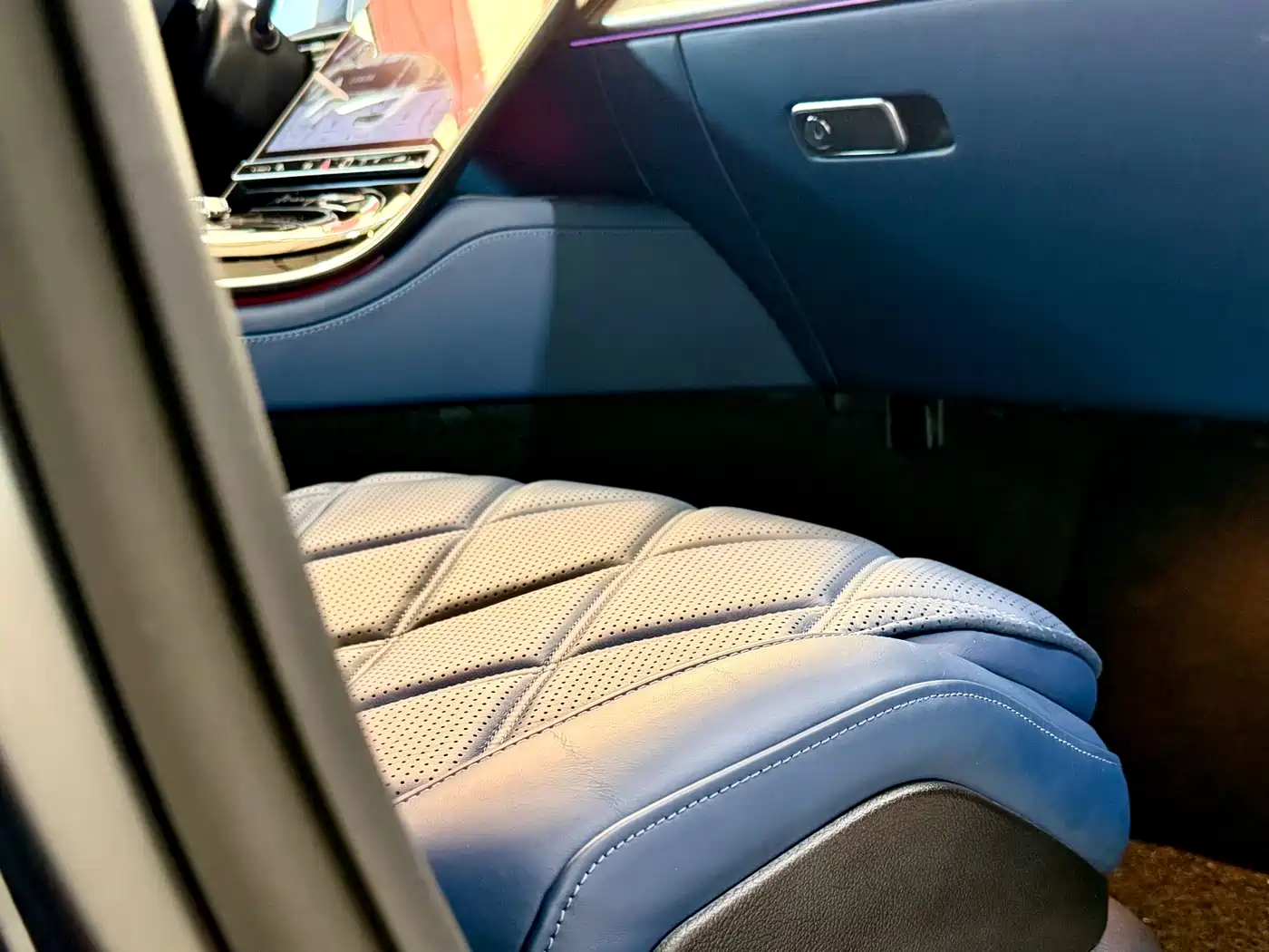 Mercedes-Benz Maybach S-Class 2022 S 680 4MATIC Craftsmanship Limited Launch Edition фото 24