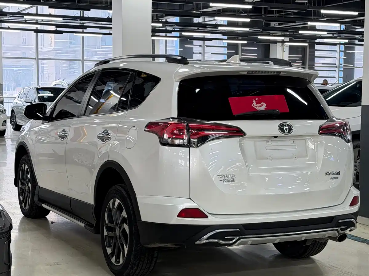 Toyota RAV4 Rongfang 2016 2.5L Automatic 4WD Elite фото 7