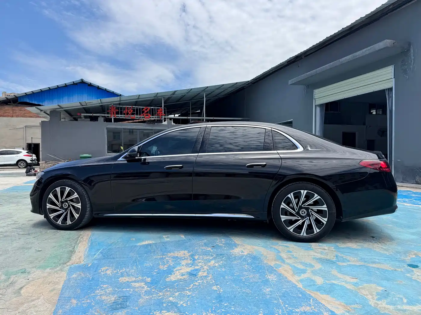 Mercedes-Benz E-Class 2024 Model E 300 L Luxury фото 8