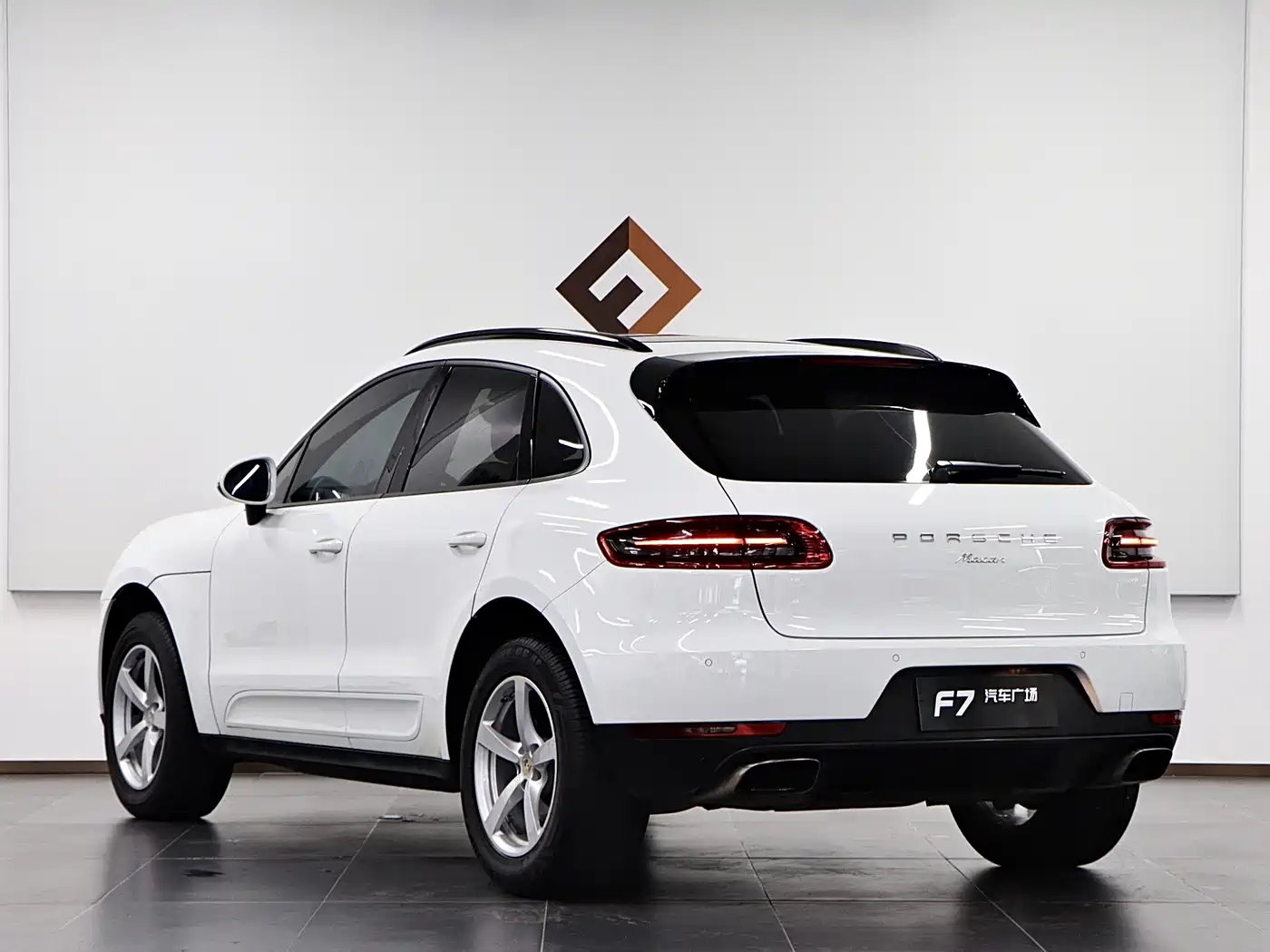 Porsche Macan 2017 Macan 2.0T фото 3