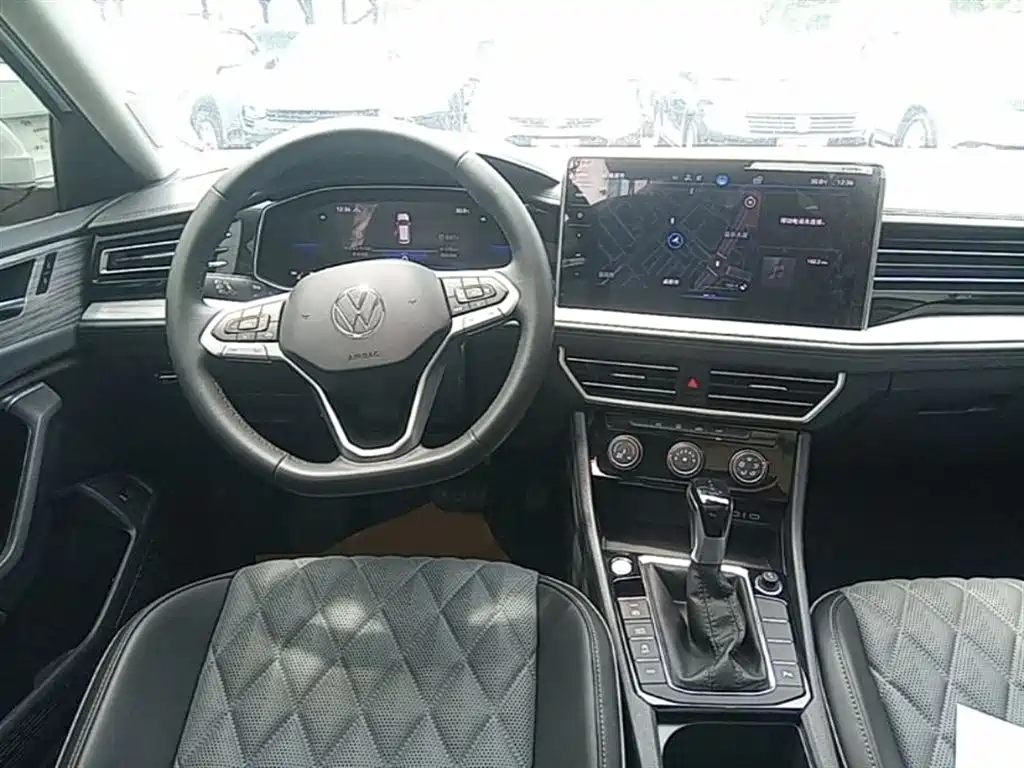 Volkswagen Sagitar 2023 300TSI DSG Surpassing Edition фото 11