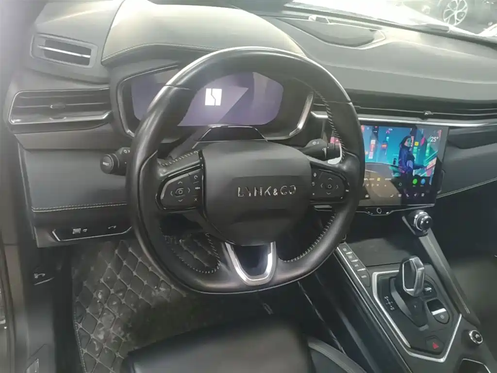Lynk & Co 05 2023 2.0TD 2WD Halo фото 11