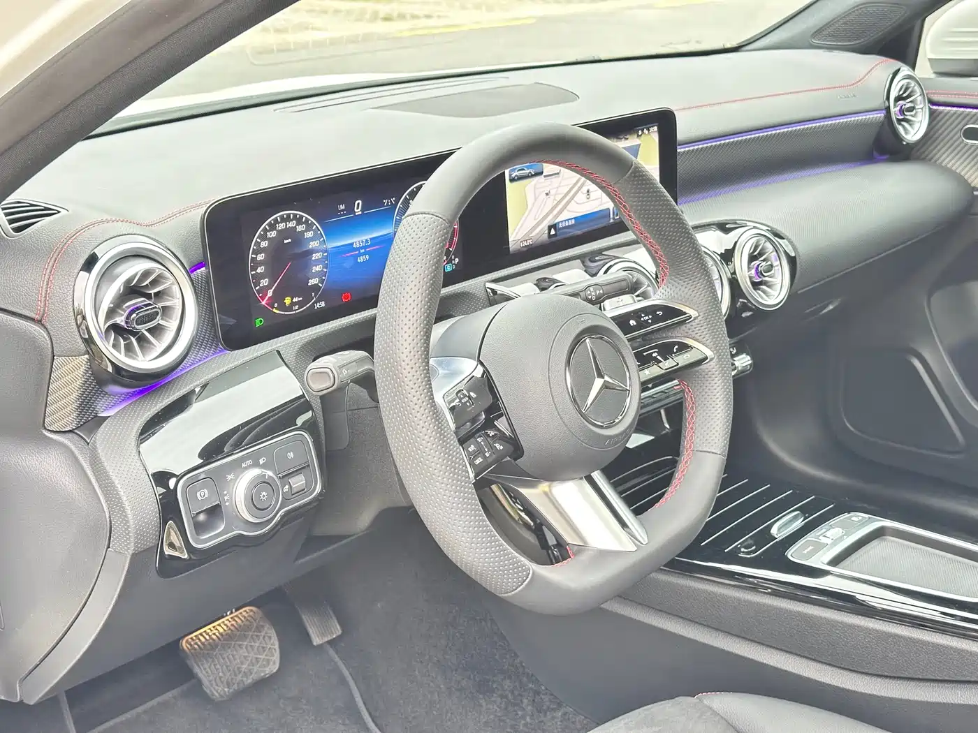Mercedes-Benz A-Class 2025 A 200 L Fashion Edition фото 5