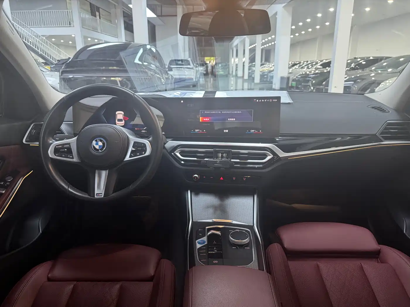 BMW i3 2023 eDrive 40 L Shadowline Package фото 14