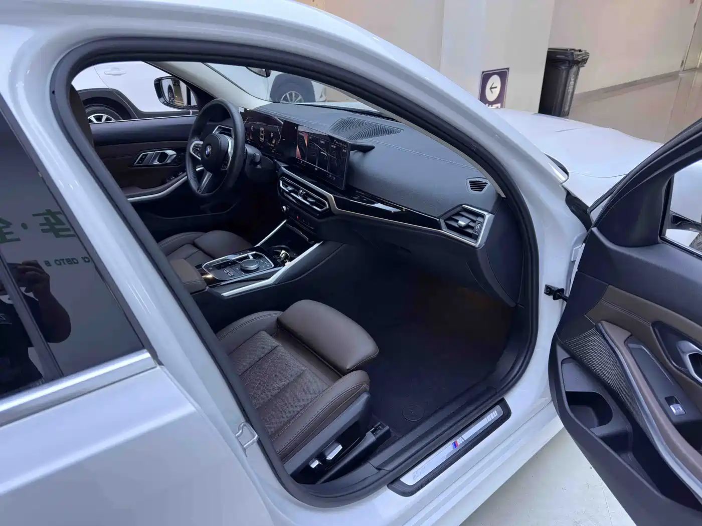 BMW 3 Series 2023 320Li M Sport Package фото 10