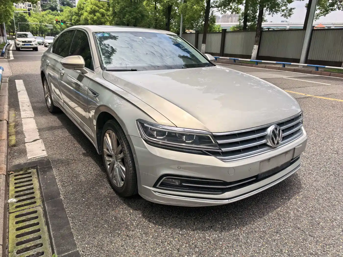 Volkswagen Phideon 2016 380TSI 2WD Executive Edition фото 3