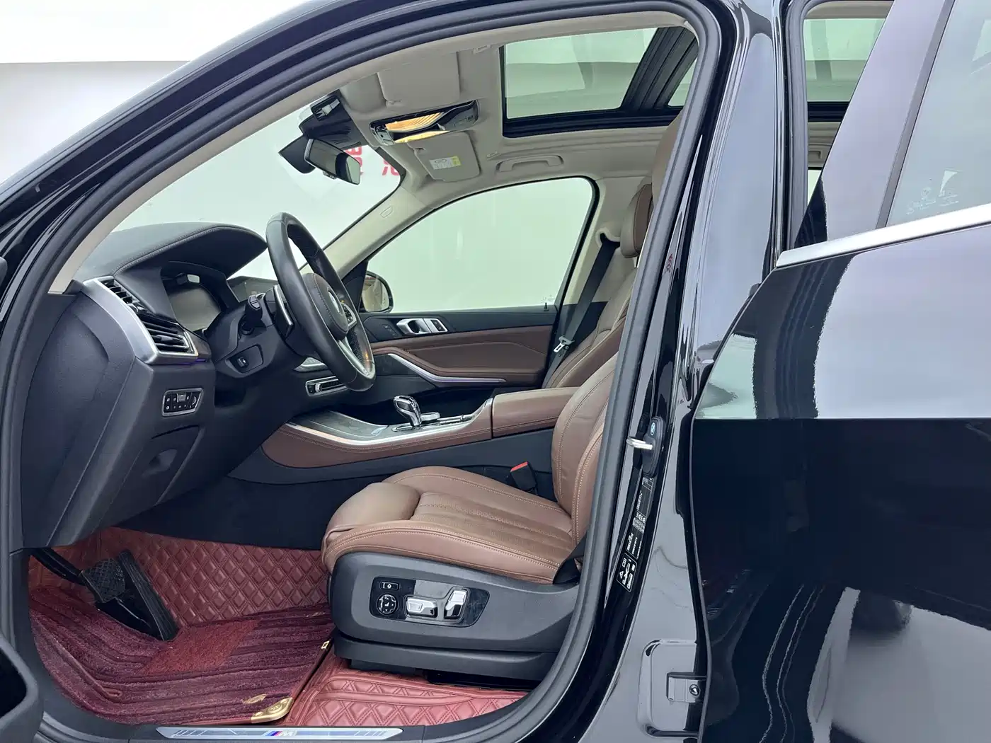BMW X5 (Import) 2020 xDrive40i Premium M Sport Package фото 25