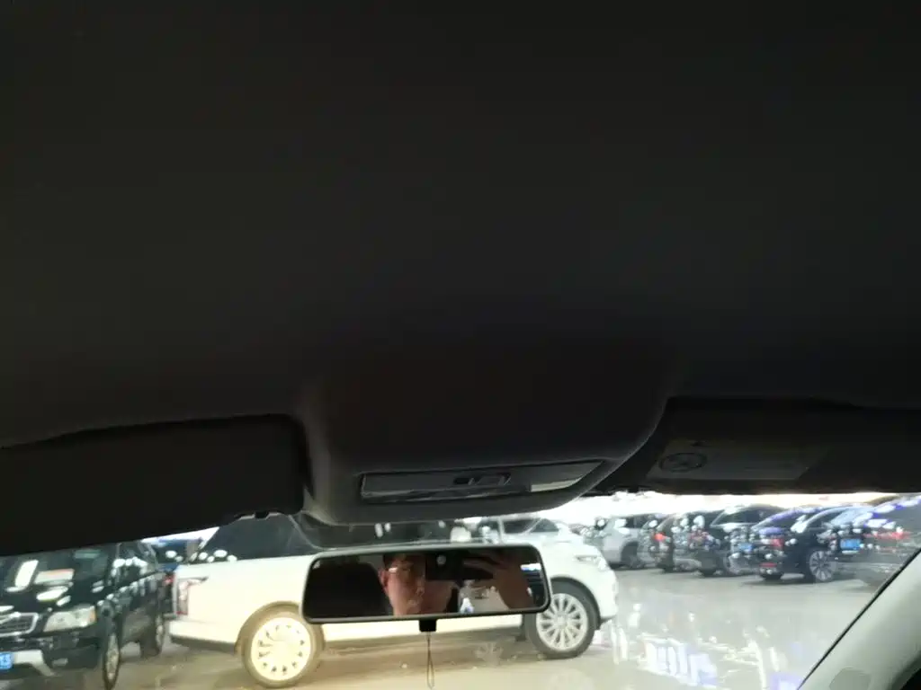 Volkswagen Polo 2016 1.4L Automatic Trend фото 18