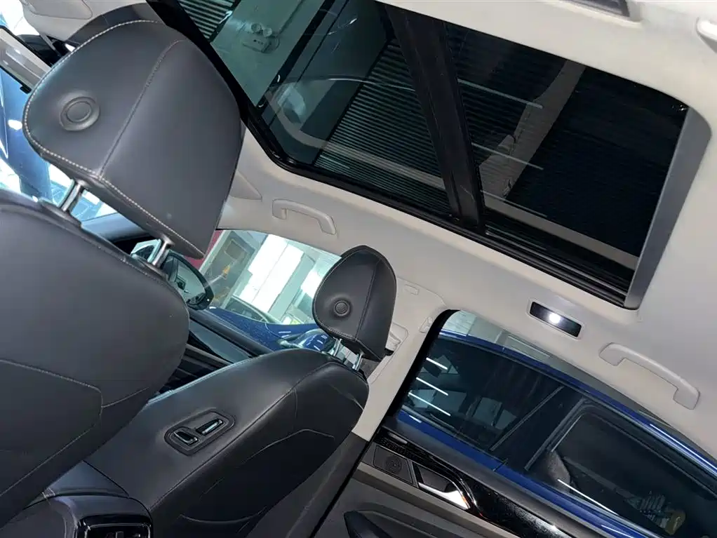 Volkswagen Passat 2020 Facelift 330TSI Elite China VI фото 21