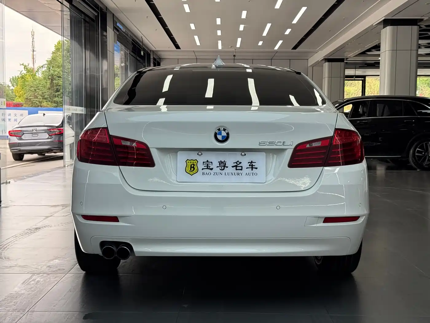 BMW 5 Series 2014 520Li Elegance фото 4