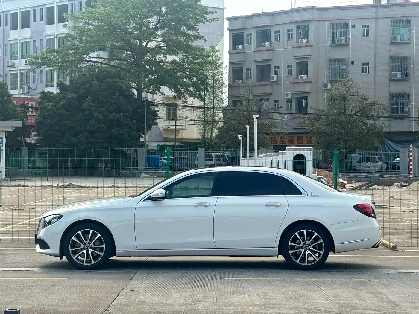 Mercedes-Benz E-Class 2019 Facelift E 300 L Luxury фото 3