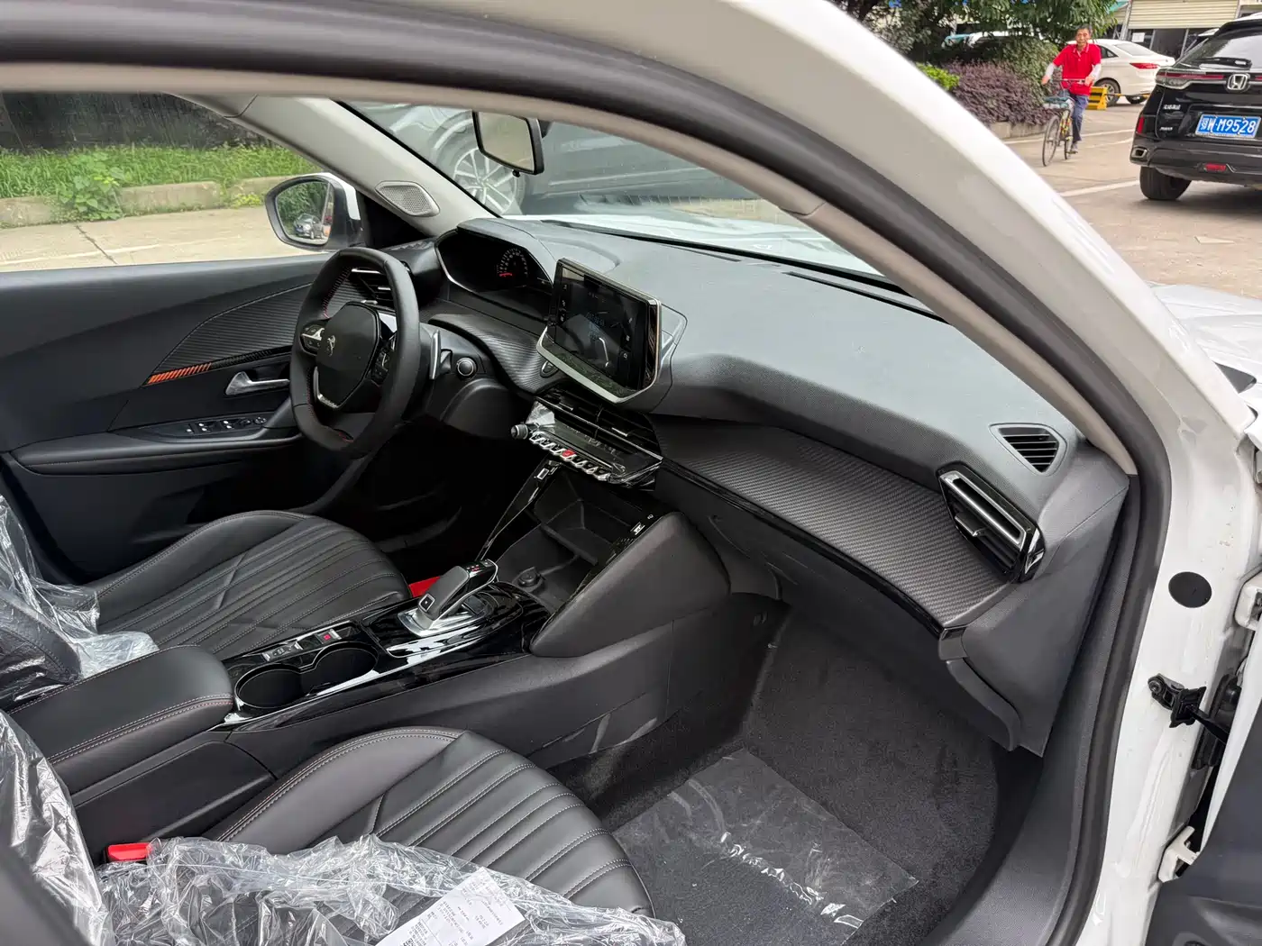 Peugeot 2008 2022 230THP THE ONE фото 14