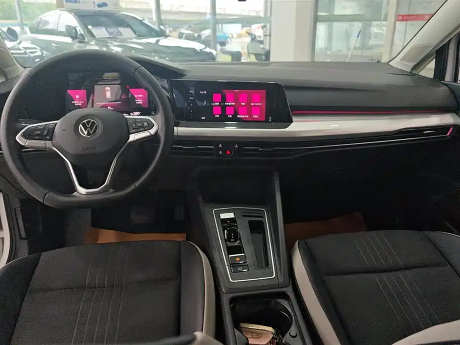 Volkswagen Golf 2021 280TSI DSG Pro фото 12