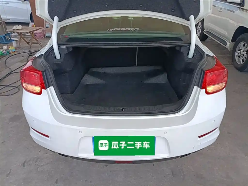 Chevrolet Malibu 2014 2.0L Automatic Luxury фото 19