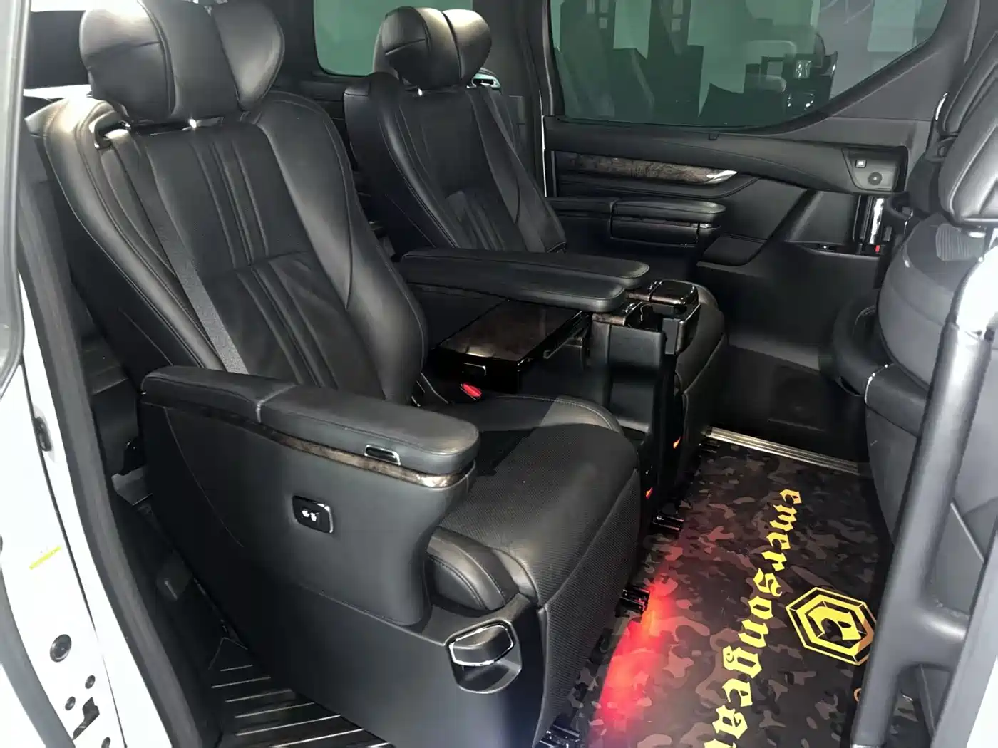 Toyota Alphard 2019 Hybrid 2.5L Premium Edition фото 9