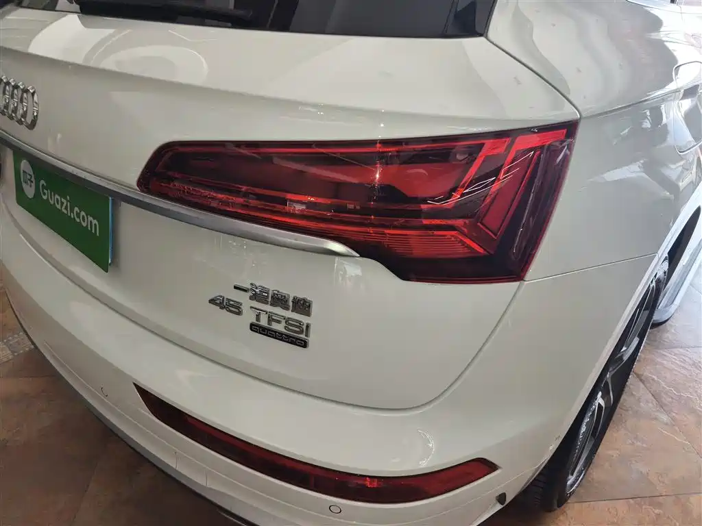 Audi Q5L 2022 Facelift 45T Luxury Dynamic фото 24