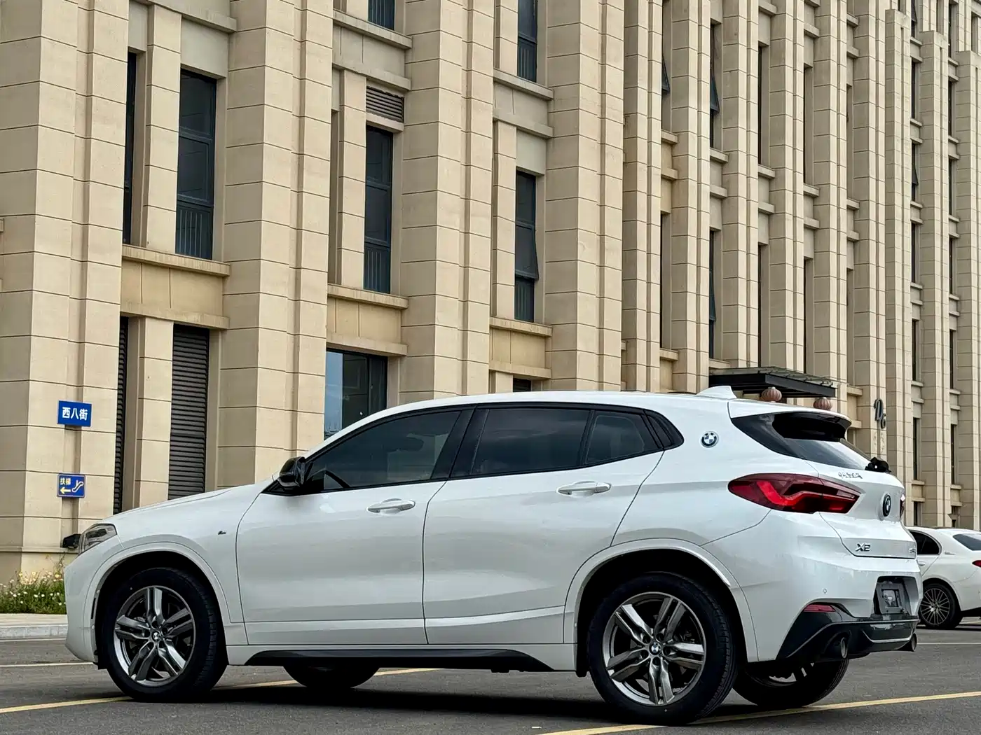 BMW X2 2023 sDrive25i M Sport Shadow Edition фото 9