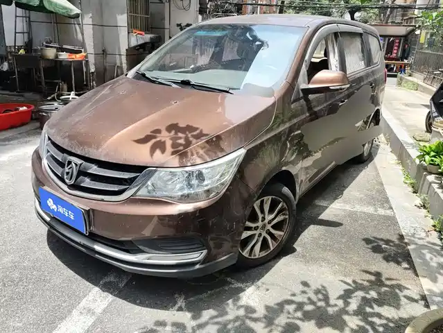 Baojun Baojun 730 2016 1.5L Manual Comfort 7-seater China V