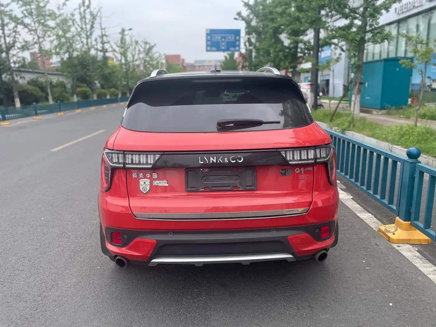 Lynk & Co 01 2017 2.0T AWD Pro фото 6