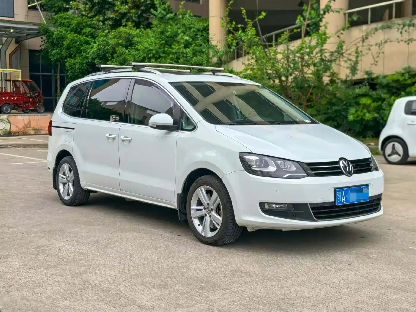 Volkswagen Sharan 2016 380TSI Comfort 7-seater фото 3