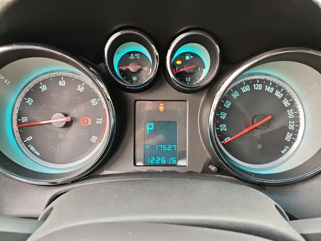 Buick Excelle 2014 XT 1.6L Automatic Fashion фото 12