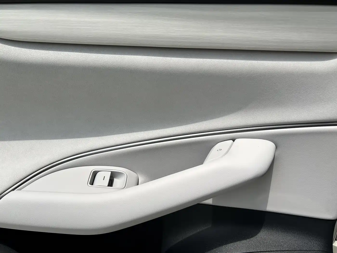 Xiaomi Auto Xiaomi SU7 2024 RWD Long Range Intelligent Driving Edition фото 13
