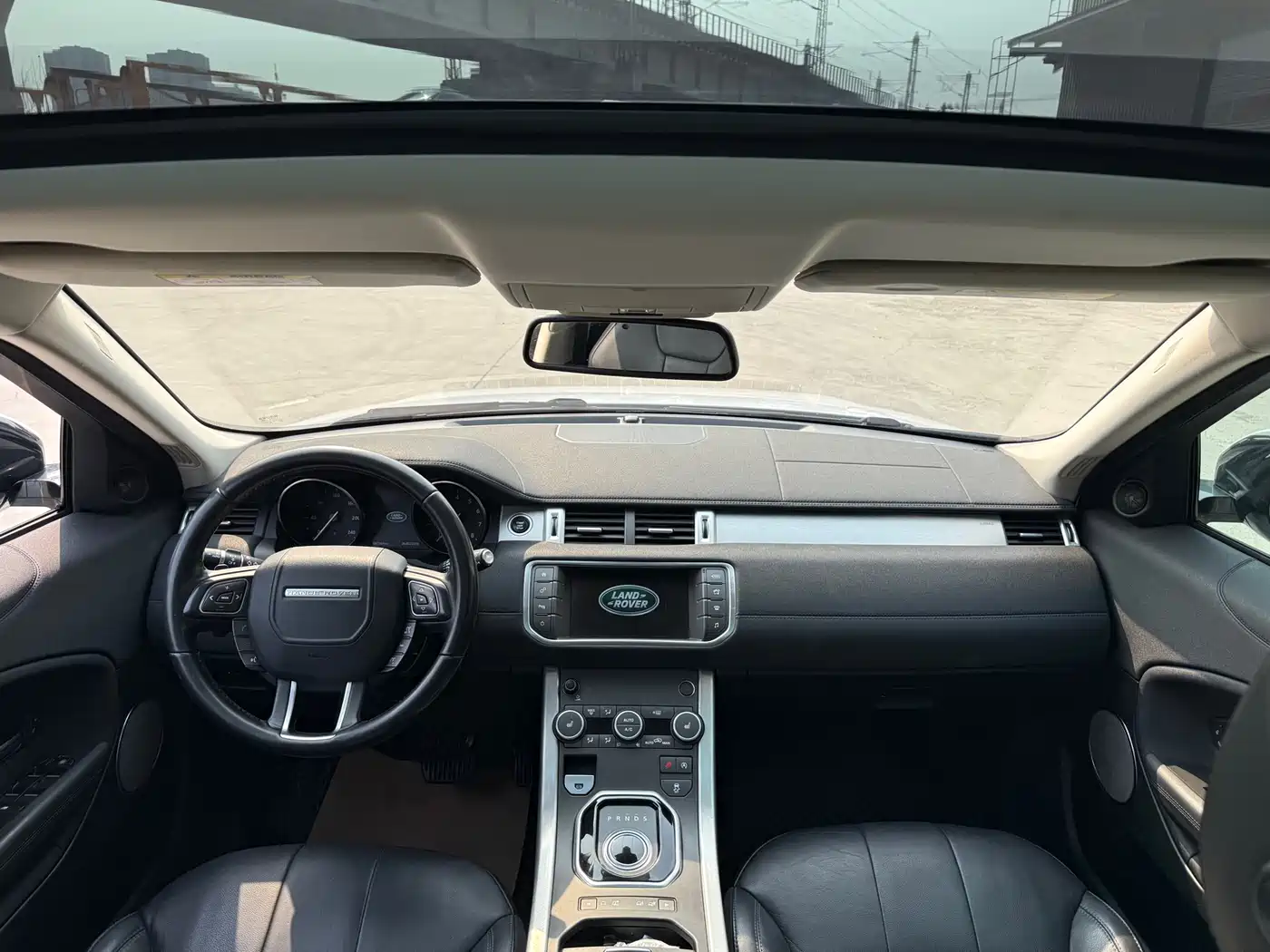 Land Rover Range Rover Evoque 2016 2.0T PURE Style фото 11