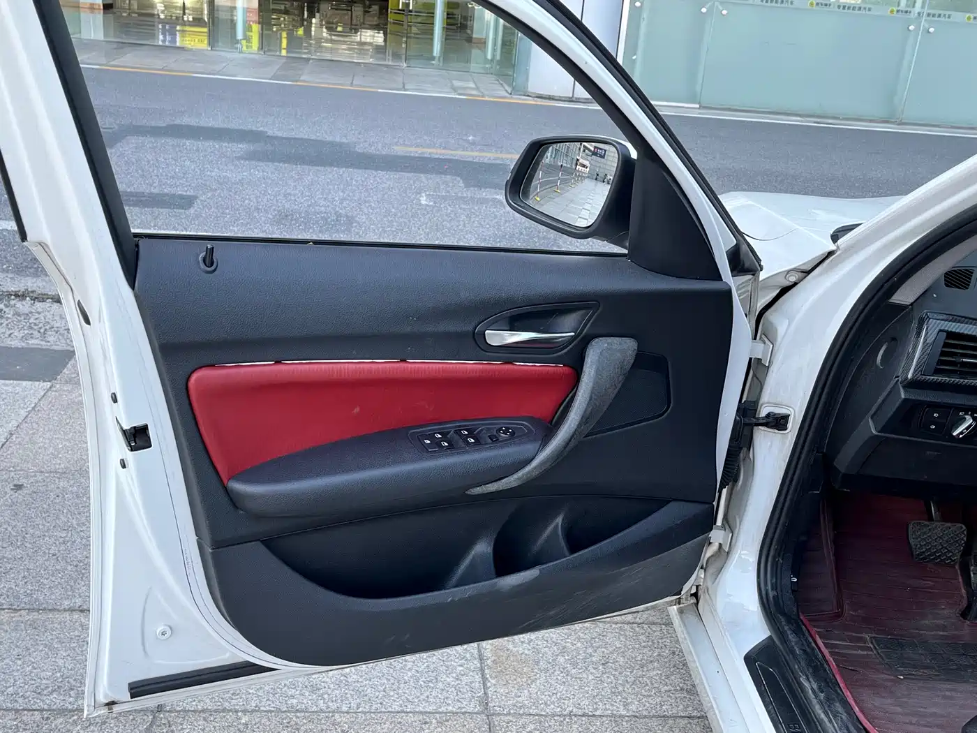 BMW 1 Series (Import) 2013 Facelift 118i Leading Model фото 14