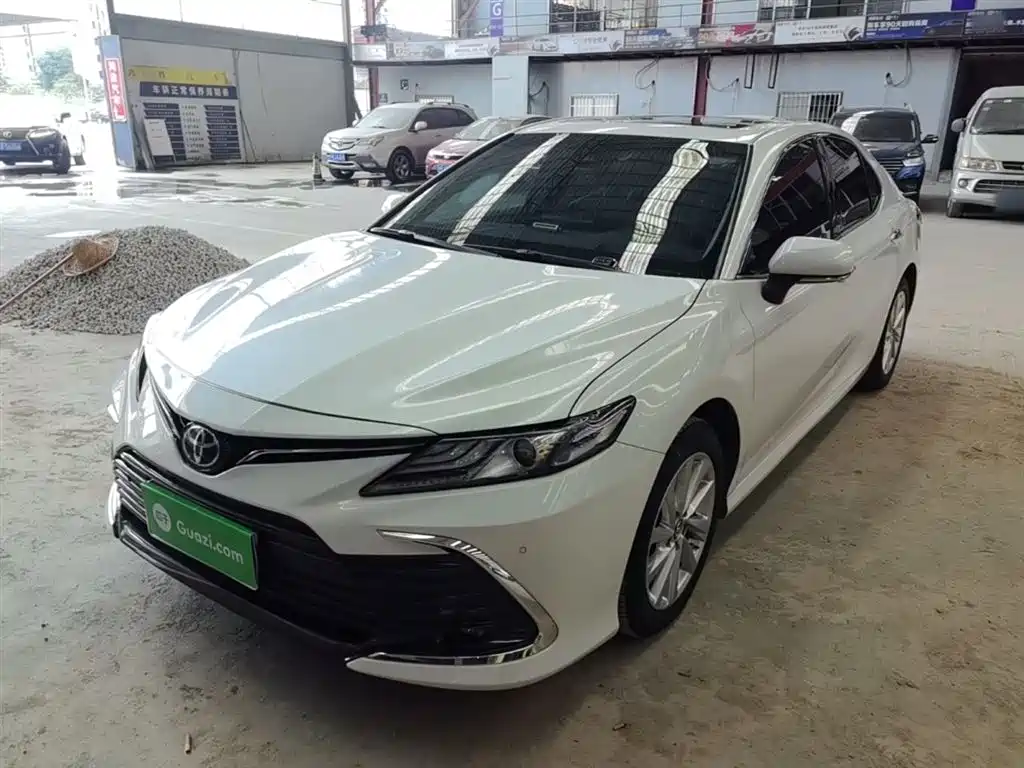 Toyota Camry 2021 2.0G Luxury Edition