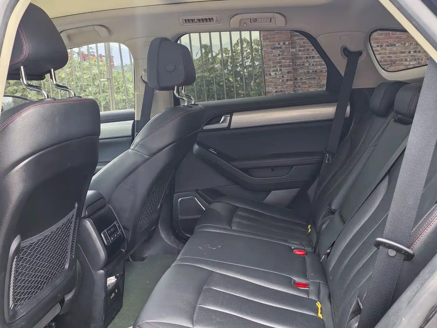 BYD Tang New Energy 2018 DM 2.0T AWD Smart Connection Genesis Edition 7-Seater China V фото 9