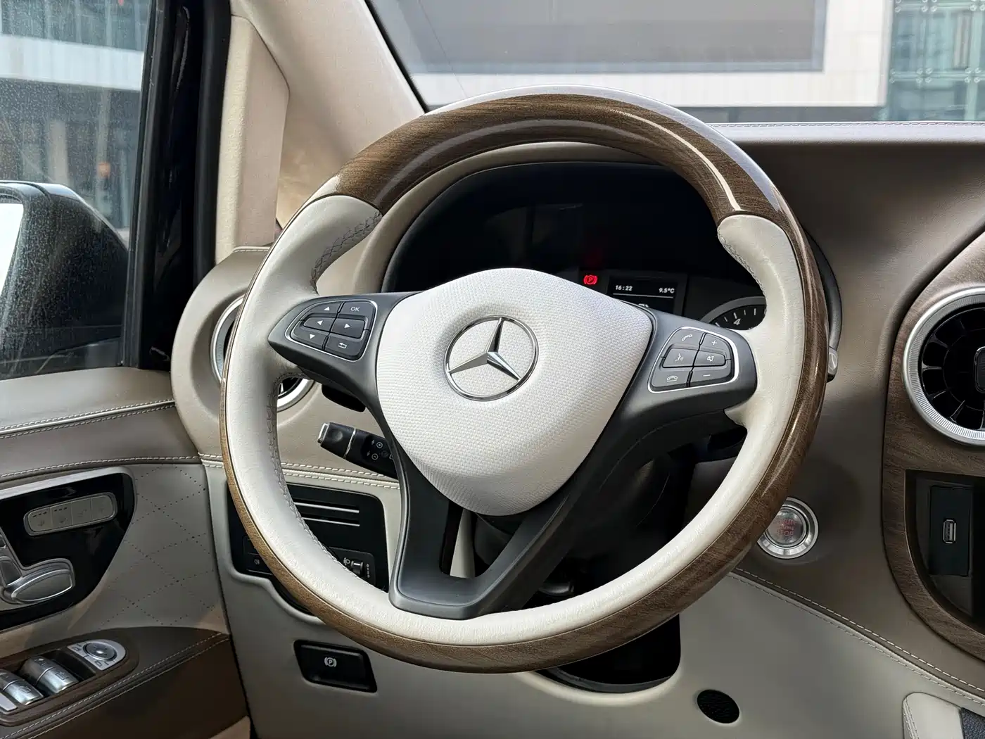 Mercedes-Benz Vito 2021 2.0T Business Edition 7-seater фото 5