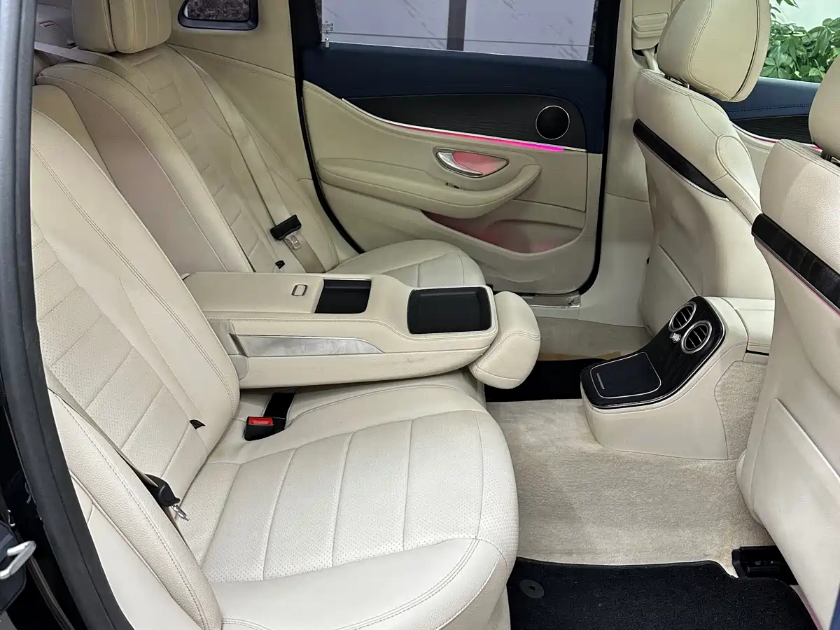 Mercedes-Benz E-Class 2022 E 300 L Sport Fashion фото 10