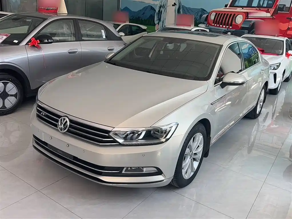 Volkswagen Magotan 2018 330TSI DSG Luxury фото 2